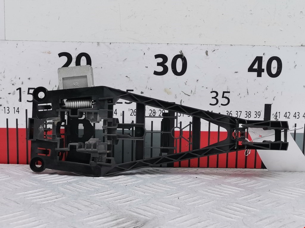 Кронштейн ручки OPEL Astra H/Family 2004-2015