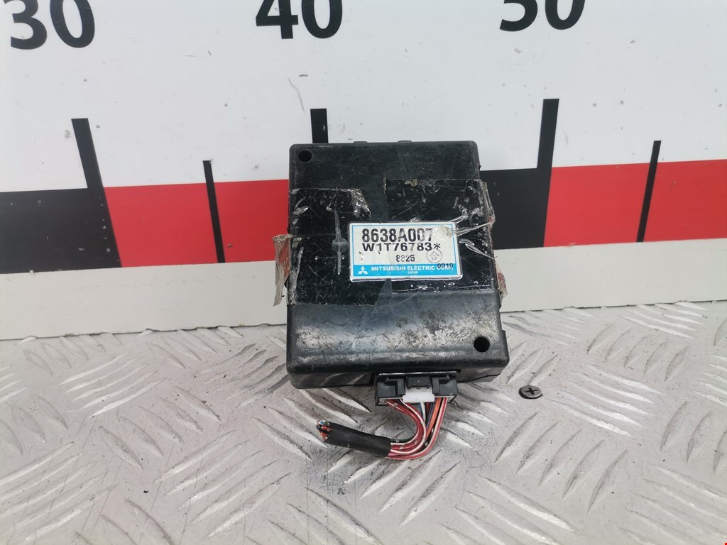 Блок управления парктрониками MITSUBISHI Pajero IV 2006-2022