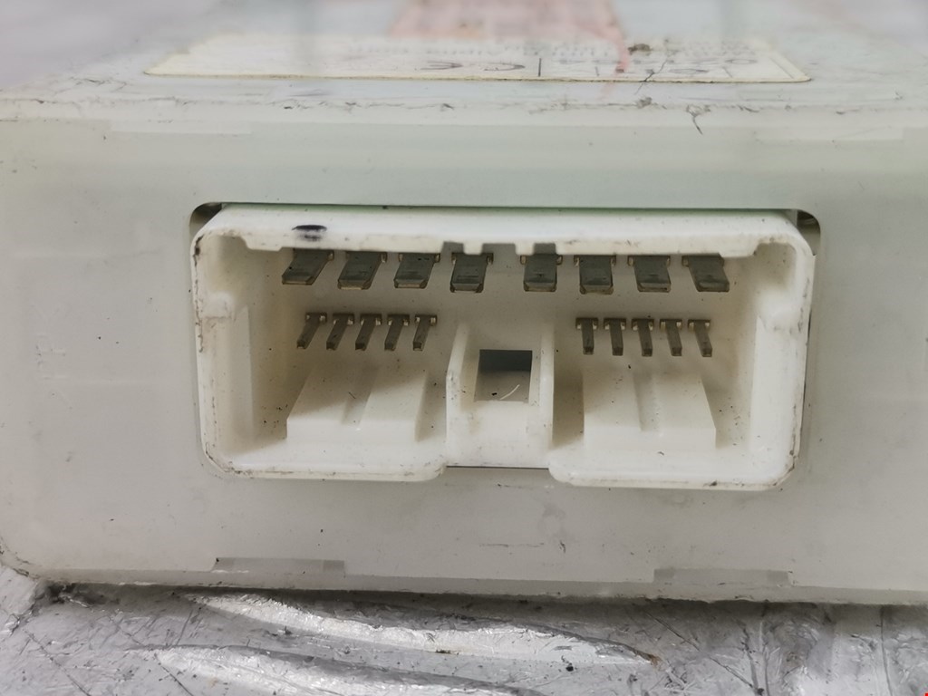 Реле топливного насоса SUBARU Forester II 2002-2008