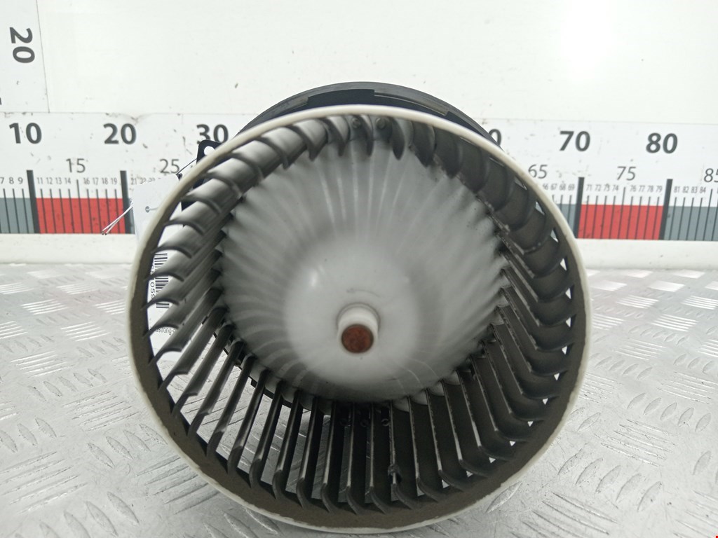 Моторчик (мотор) отопителя салона FORD Fiesta 2008-2012