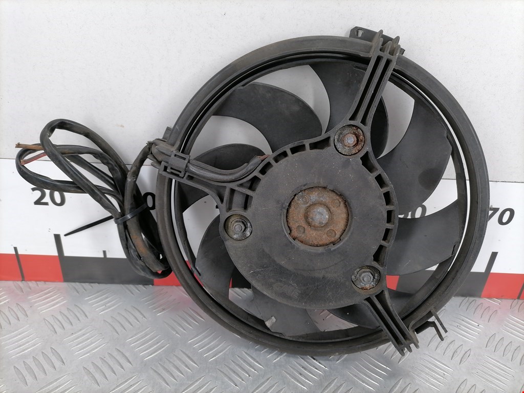 Вентилятор радиатора кондиционера VOLKSWAGEN Passat B5 1997-2005