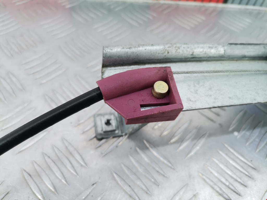 Стеклоподъемник задний правый FORD Mondeo II 1996-2000