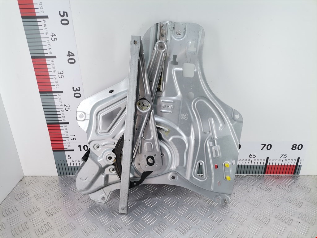 Стеклоподъемник передний правый HYUNDAI ix35 2010-2015