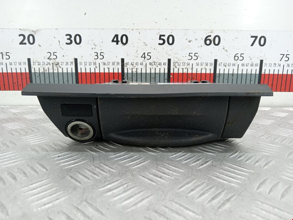 Пепельница передняя VOLKSWAGEN Caddy III 2004-2015