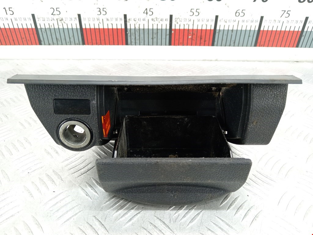 Пепельница передняя VOLKSWAGEN Caddy III 2004-2015