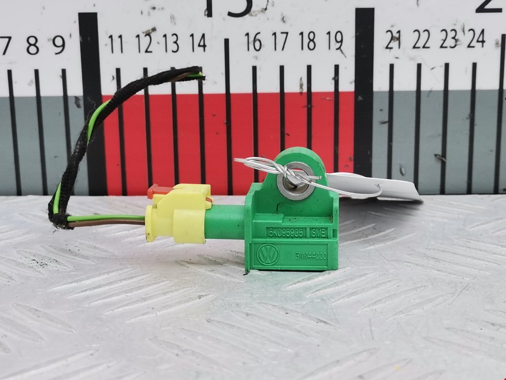 Датчик AIR BAG (подушек безопасности) VOLKSWAGEN Golf VI 2009-2012