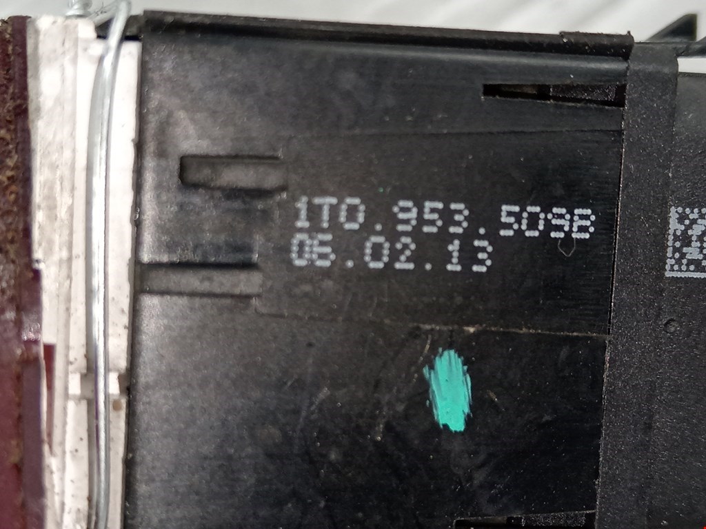 Кнопка аварийной сигнализации (аварийки) VOLKSWAGEN Caddy III 2004-2015