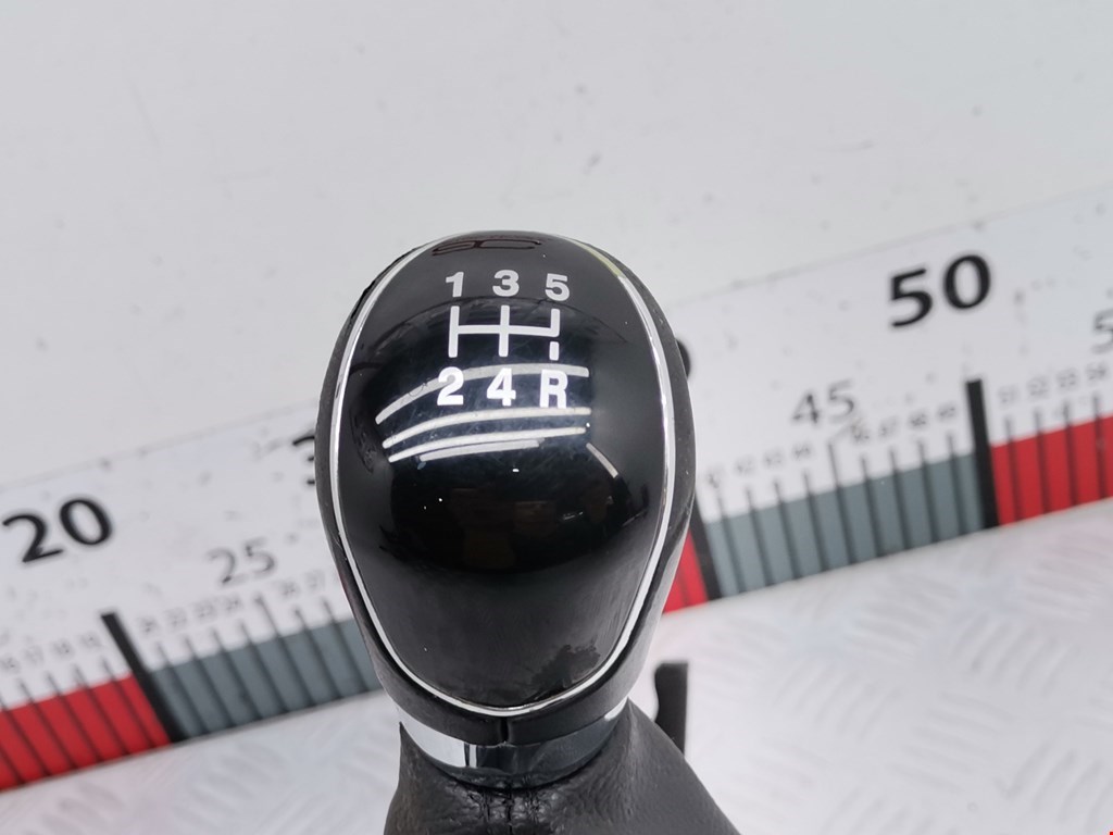 Кулиса (селектор) АКПП/МКПП в салоне FORD Focus II 2005-2011