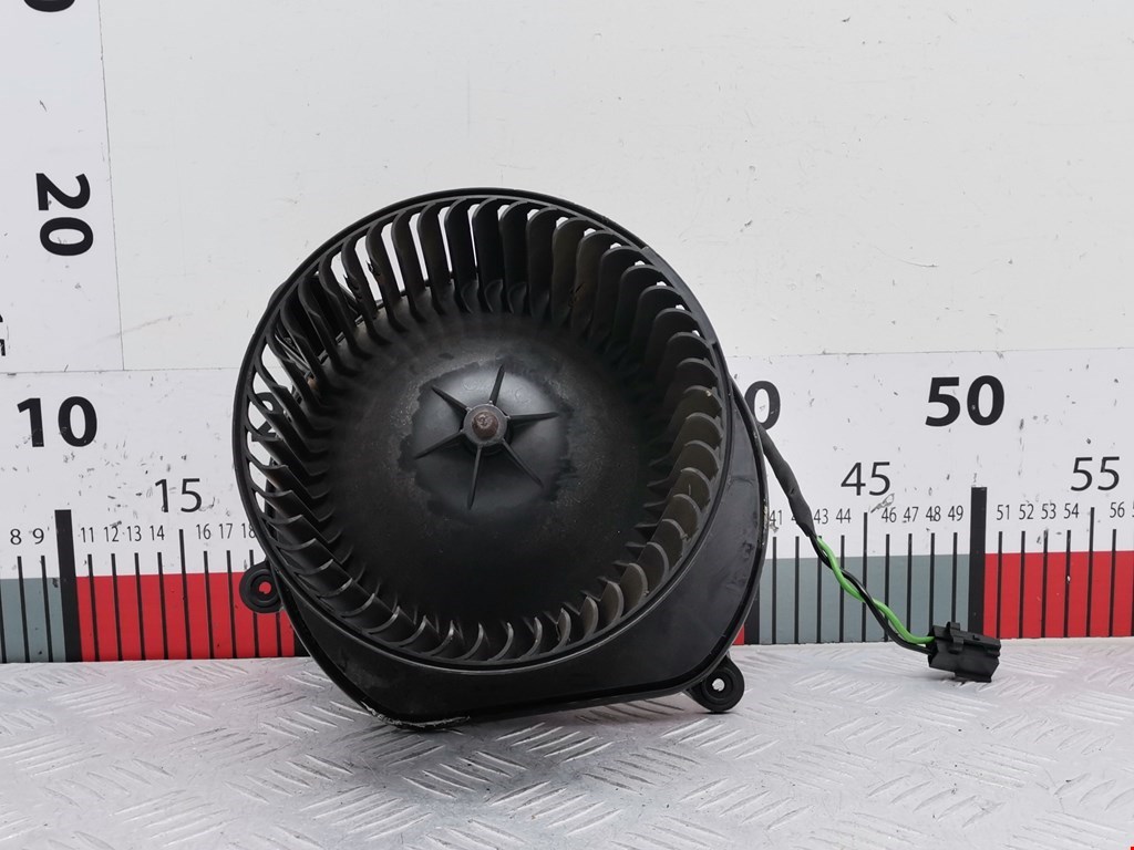 Моторчик (мотор) отопителя салона JEEP Grand Cherokee WK 2004-2010