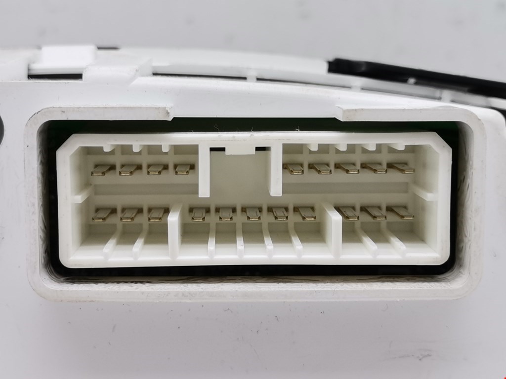 Панель приборов (щиток) JEEP Grand Cherokee WK 2004-2010