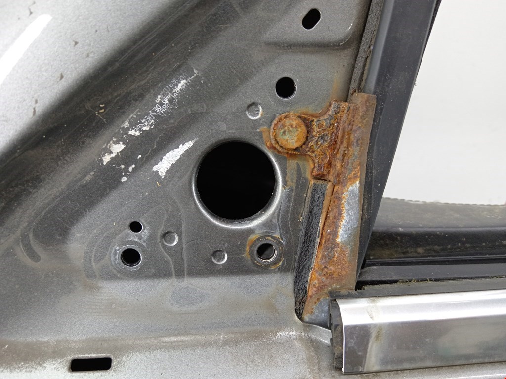 Дверь передняя левая JEEP Grand Cherokee WK 2004-2010