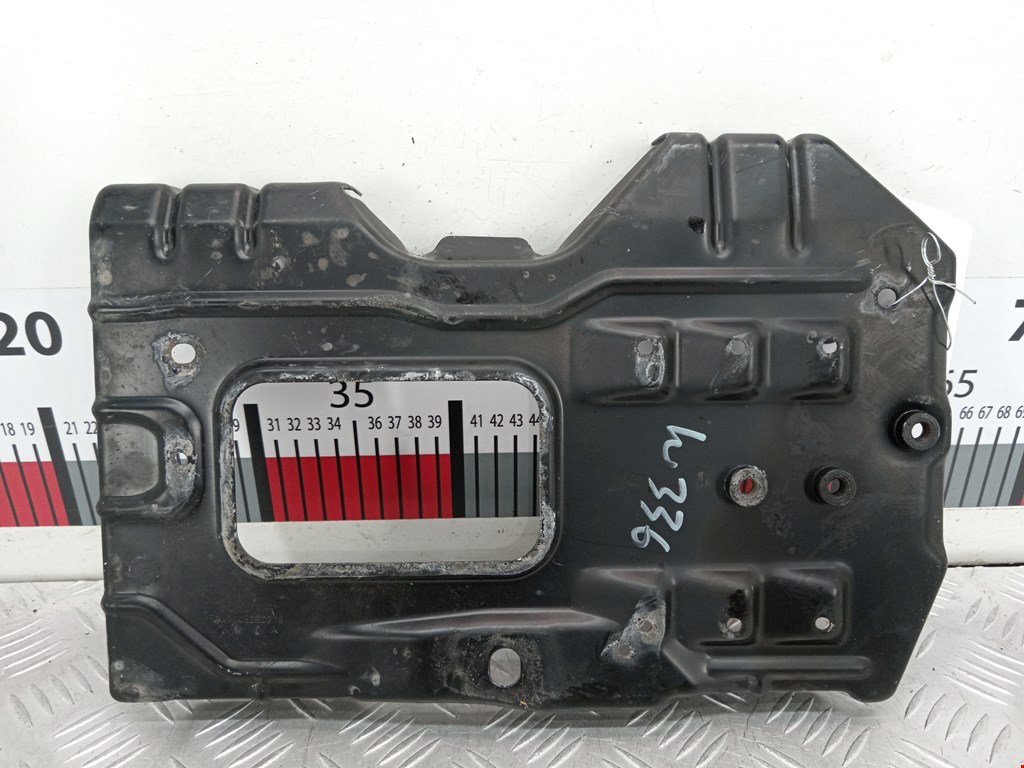 Крепление АКБ (корпус/подставка) MERCEDES-BENZ C-Class C-klasse W204 2007-2015