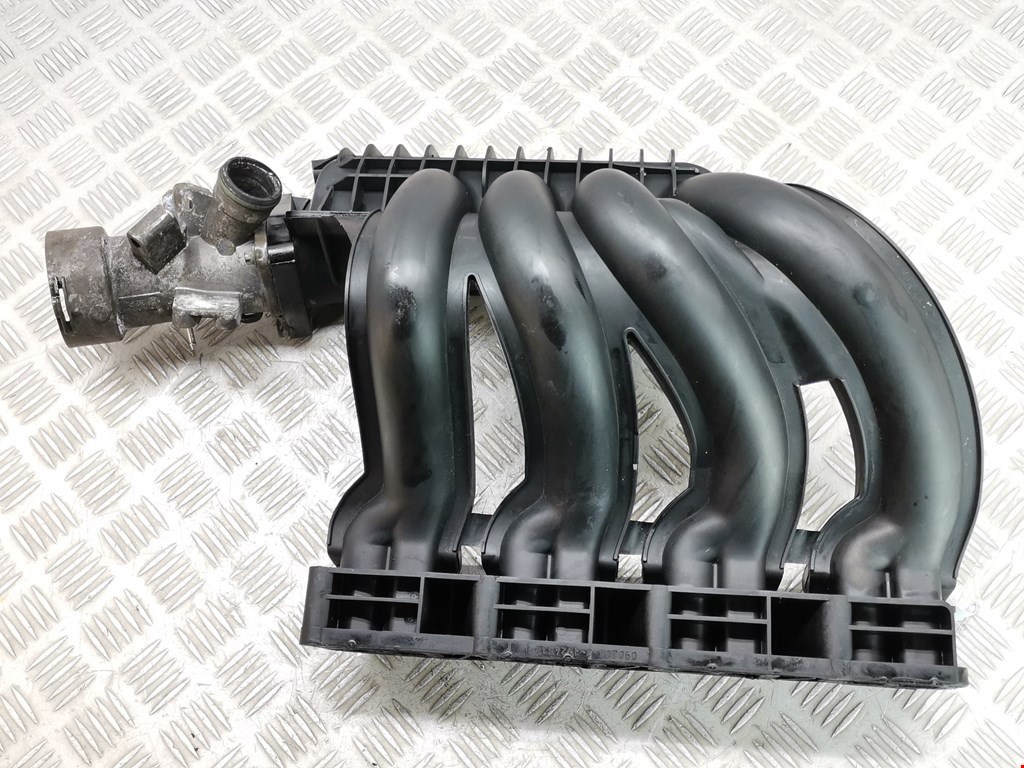 Коллектор впускной MERCEDES-BENZ C-Class C-klasse W203 2000-2007