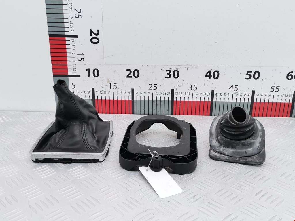 Чехол кулисы КПП MERCEDES-BENZ C-Class C-klasse W204 2007-2015