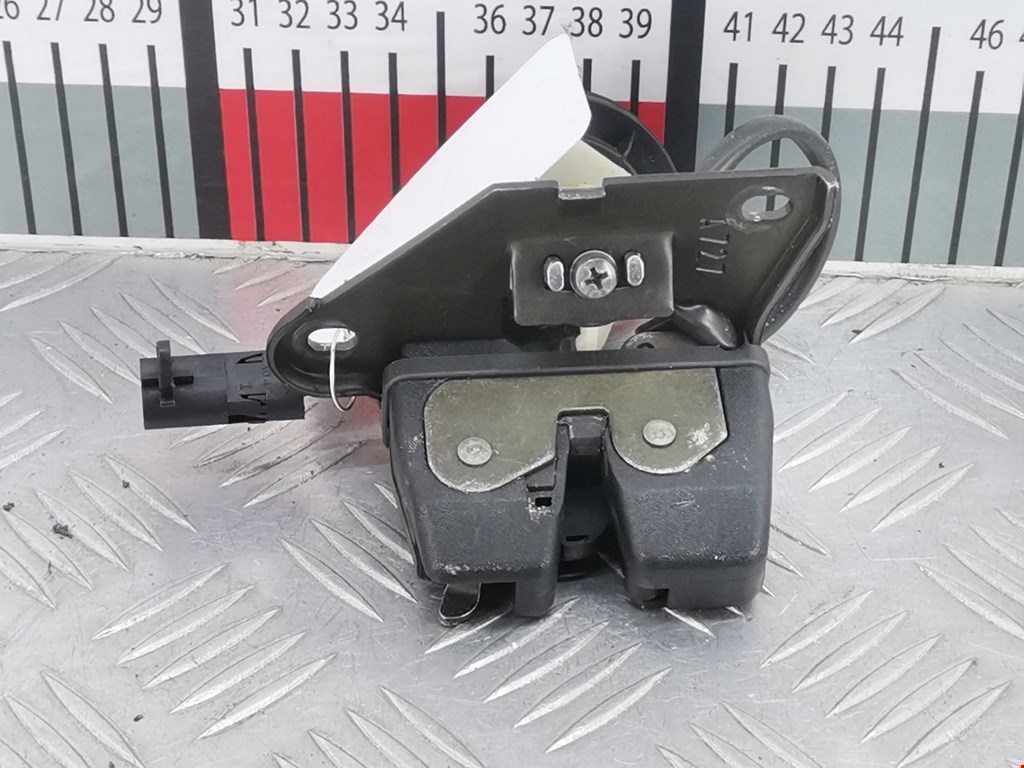 Замок багажника (крышки двери) FIAT Punto II (188) 1999-2007