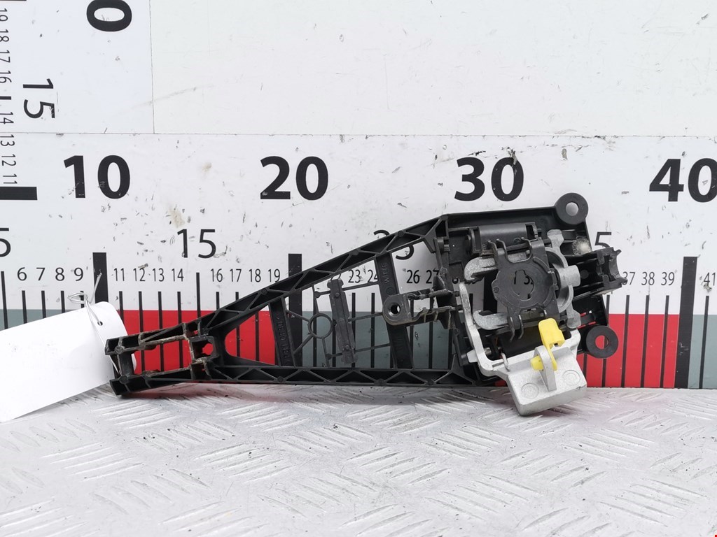 Кронштейн ручки OPEL Astra H/Family 2004-2015