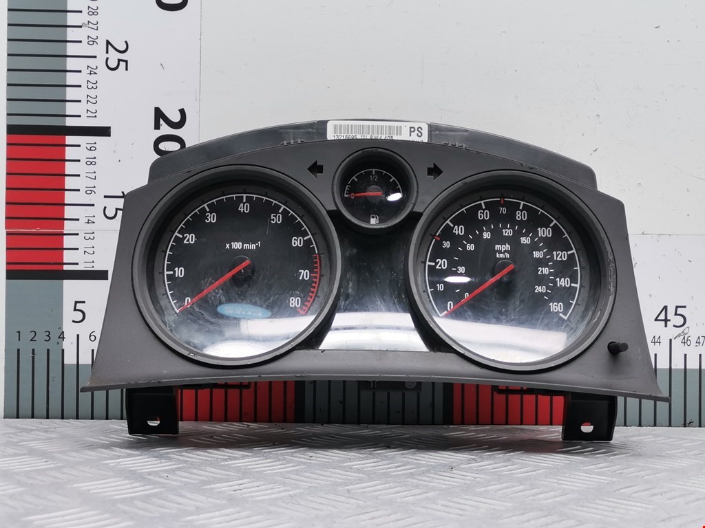 Панель приборов (щиток) OPEL Astra H/Family 2004-2015