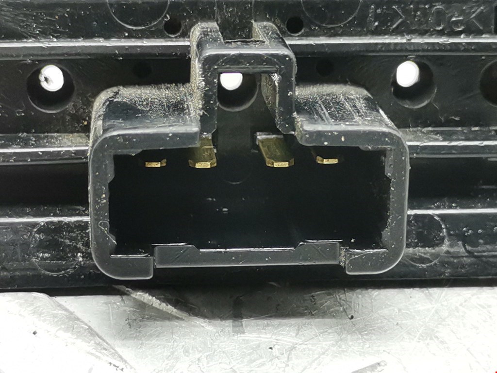 Выключатель концевой (концевик) HYUNDAI Grand Starex 2007-н.в.