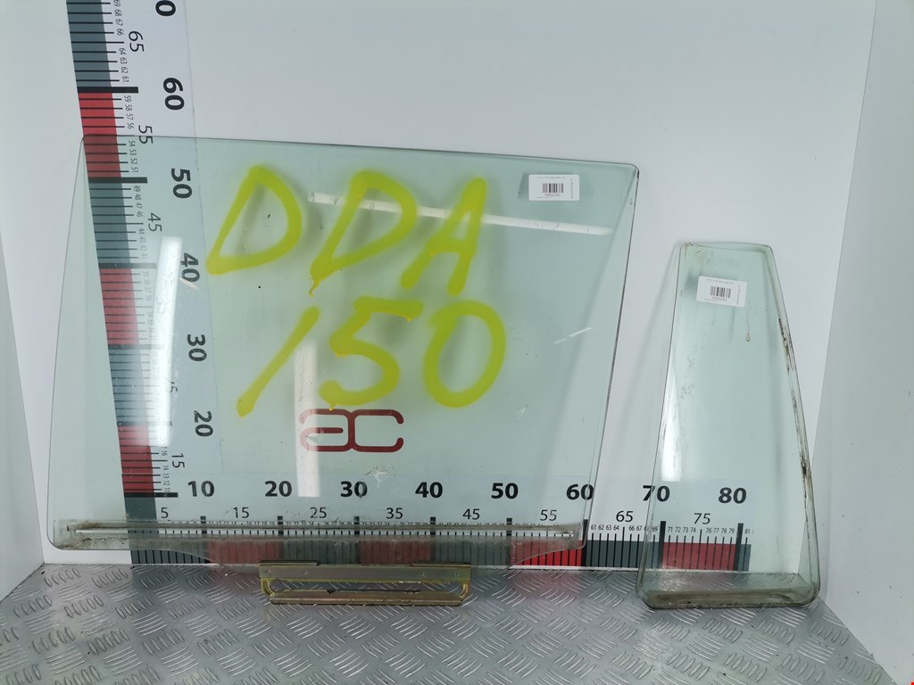 Стекло двери заднее левое MAZDA Premacy CP 1999-2004