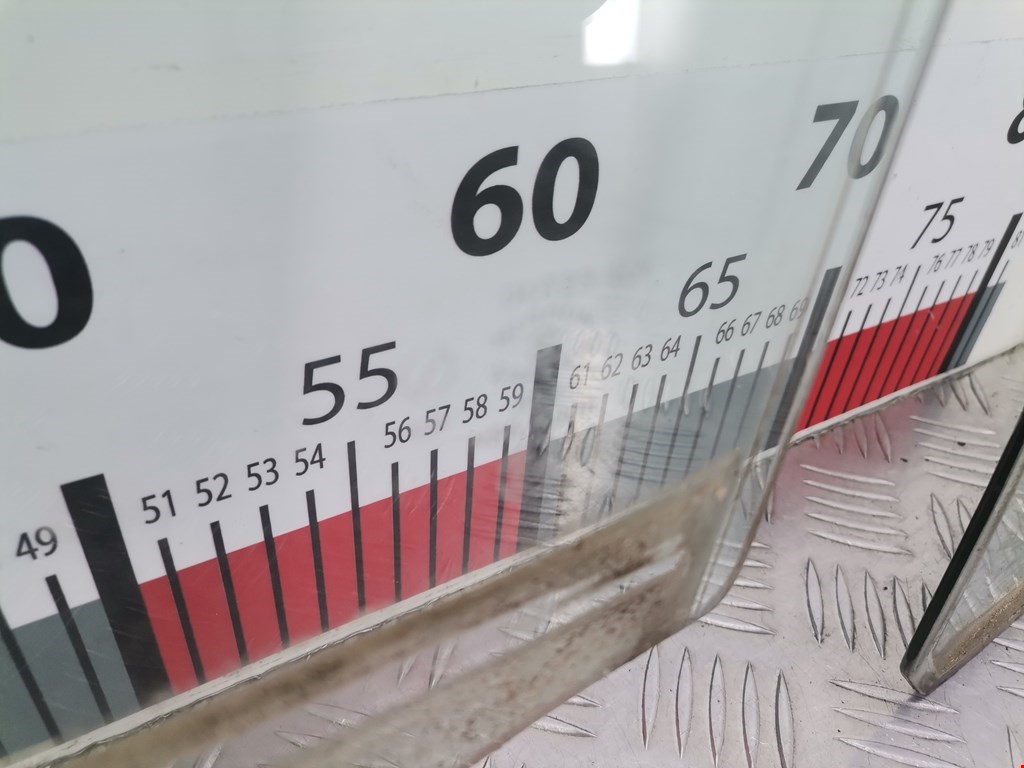 Стекло двери заднее левое MAZDA Premacy CP 1999-2004