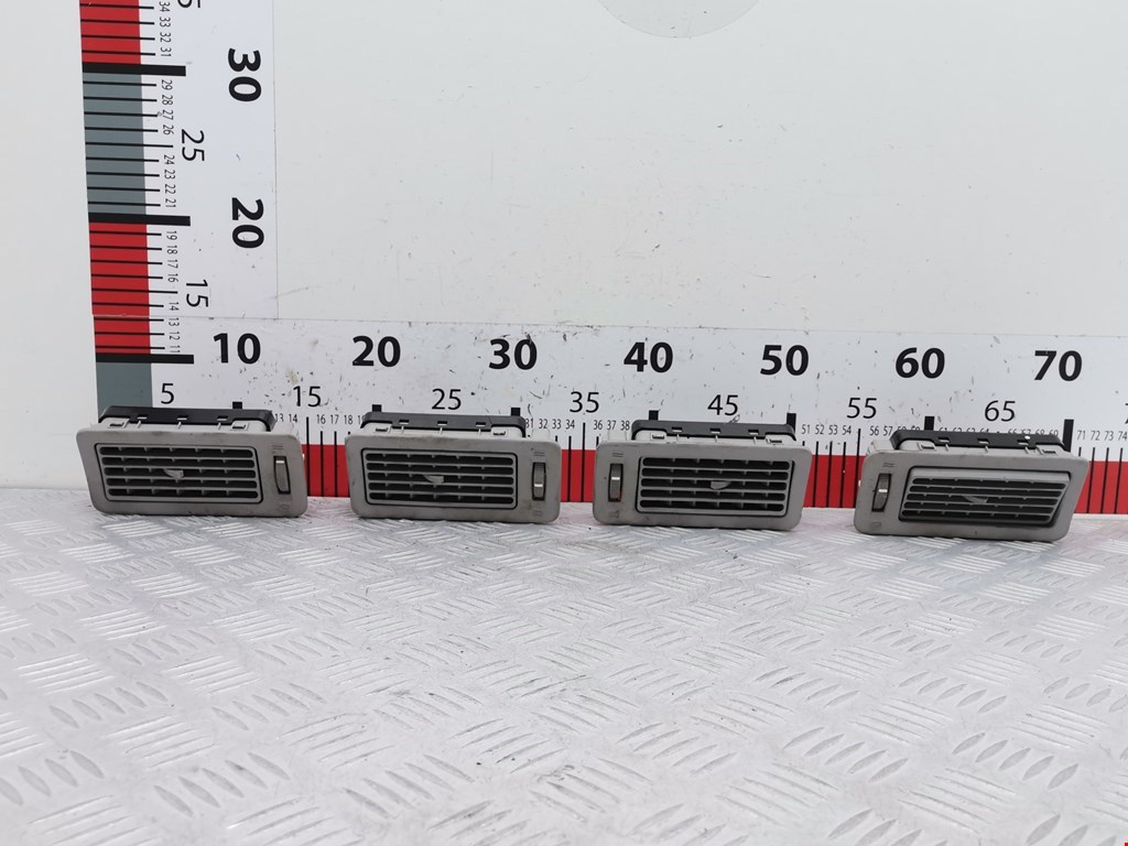 Дефлектор воздушный HYUNDAI Grand Starex 2007-н.в.