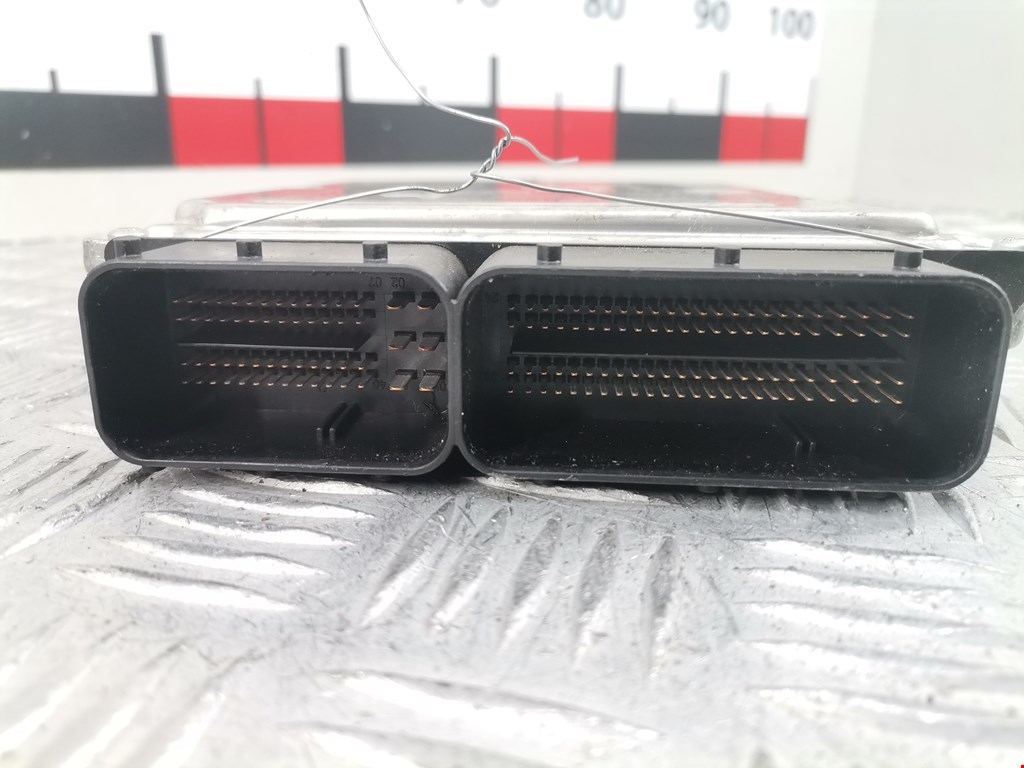 Блок управления двигателя (ЭБУ) BMW 1er E81\E87 2004-2011