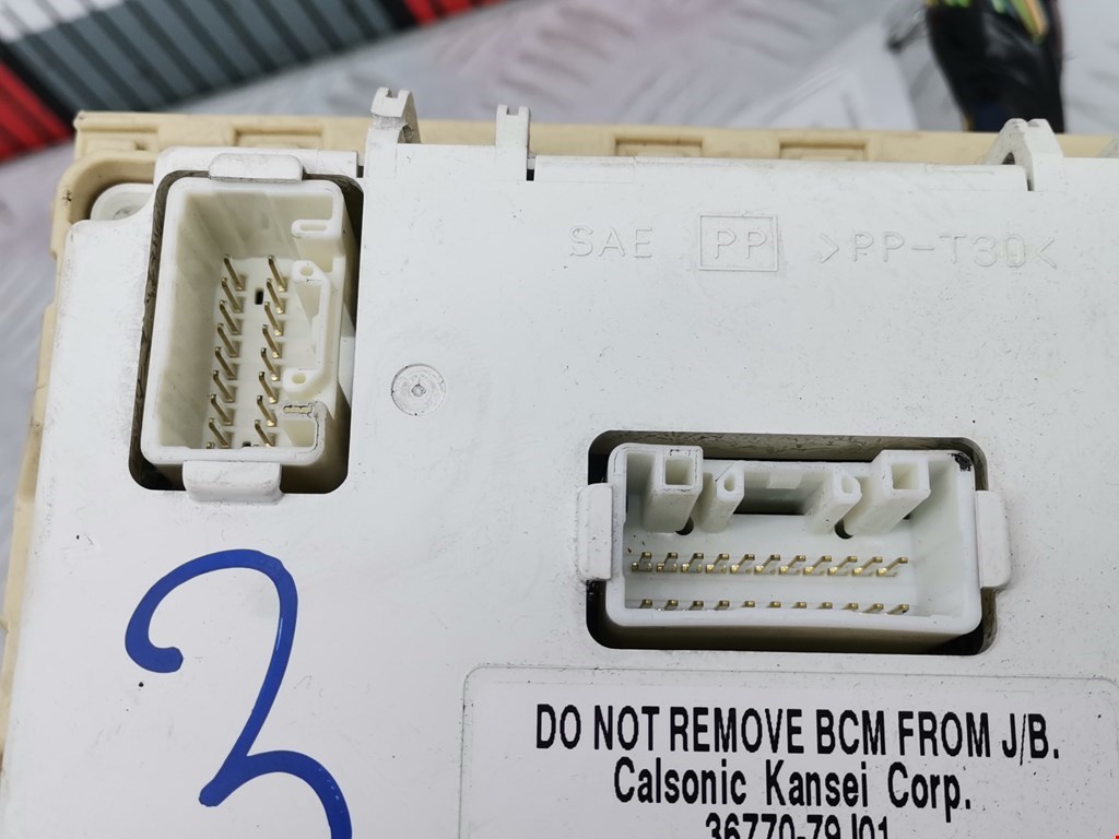 Датчик уровня в бачок омывателя FORD Focus II 2005-2011