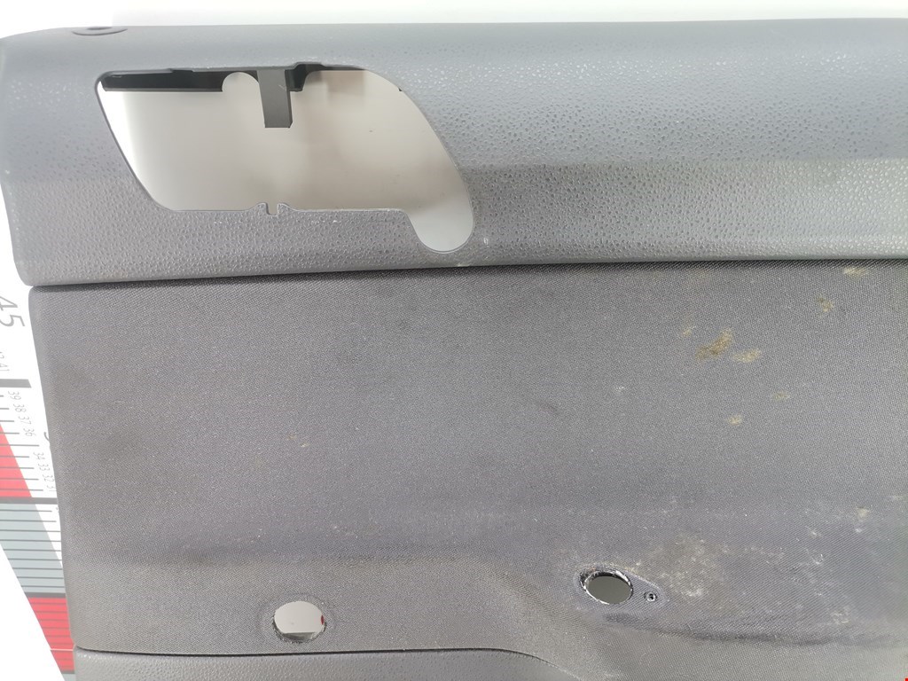 Обшивка двери задняя правая VOLKSWAGEN Polo IV 2001-2009
