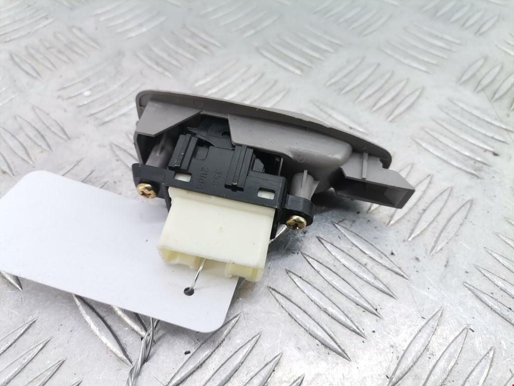 Кнопка стеклоподъемника MAZDA Premacy CP 1999-2004
