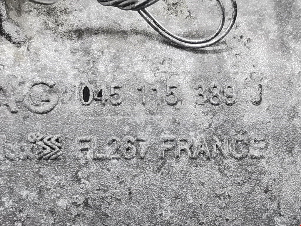 Корпус масляного фильтра VOLKSWAGEN Passat B6 2005-2011