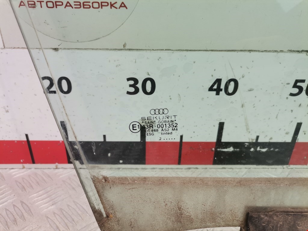 Стекло двери переднее правое AUDI A4 B6 2001-2005