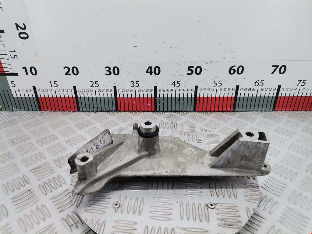 Кронштейн (крепление лапа) двигателя Kia Sportage 2 (KM) (2004-2010)