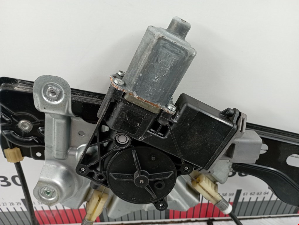 Стеклоподъемник передний левый OPEL Astra J 2009-2017