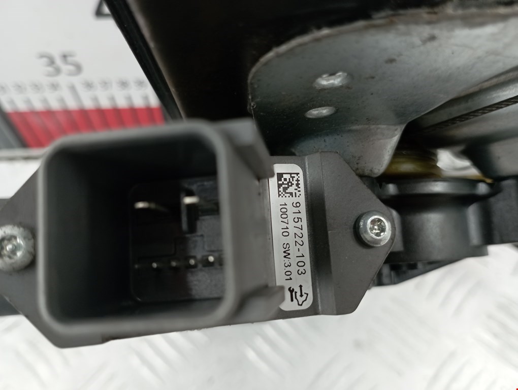 Стеклоподъемник передний левый OPEL Astra J 2009-2017