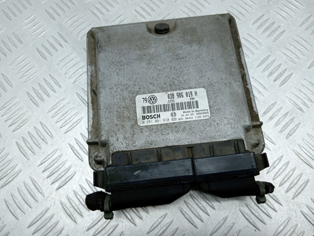 Блок управления двигателя (ЭБУ) VOLKSWAGEN Bora 1998-2005