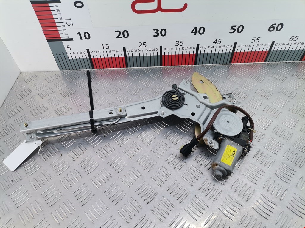 Стеклоподъемник задний правый KIA Carens 1999-2002