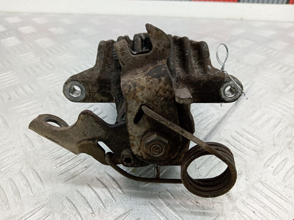 Суппорт задний правый VOLKSWAGEN Passat B5 1997-2005