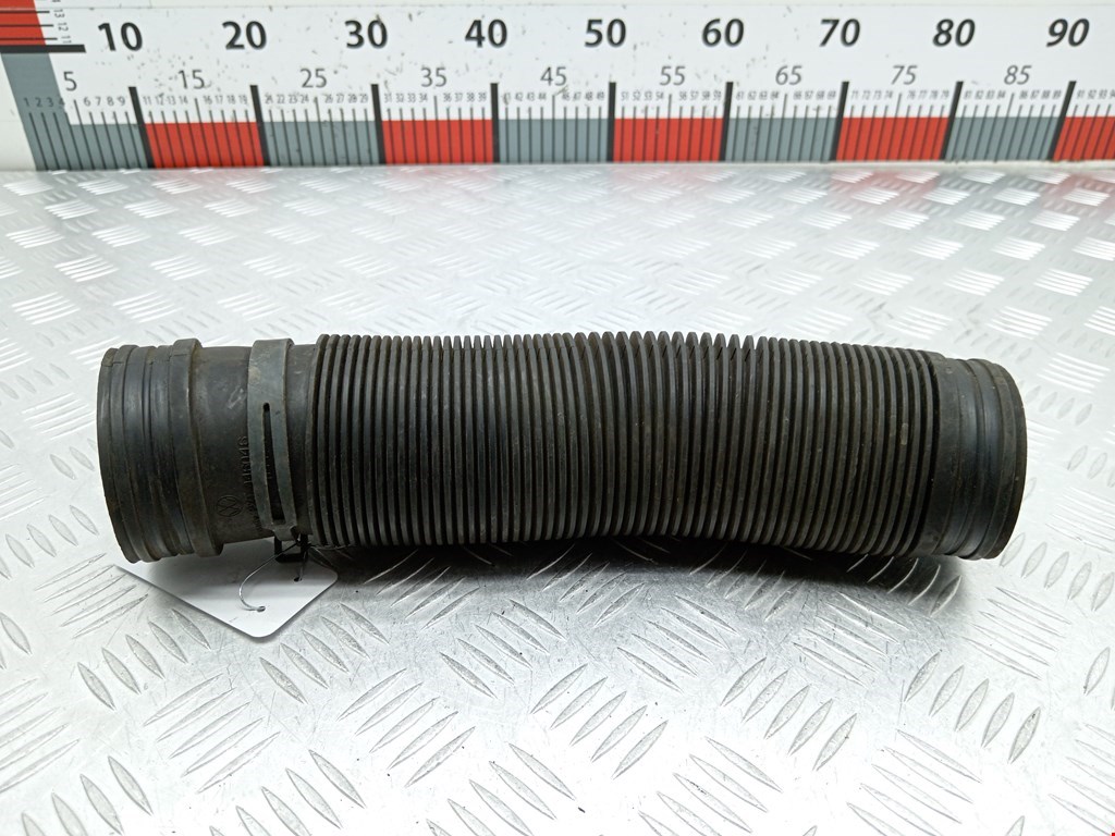 Патрубок воздушного фильтра VOLKSWAGEN Bora 1998-2005