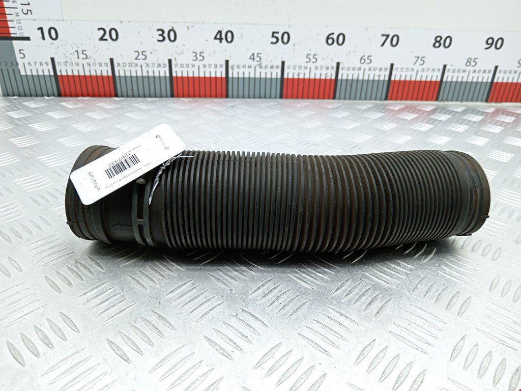 Патрубок воздушного фильтра VOLKSWAGEN Bora 1998-2005