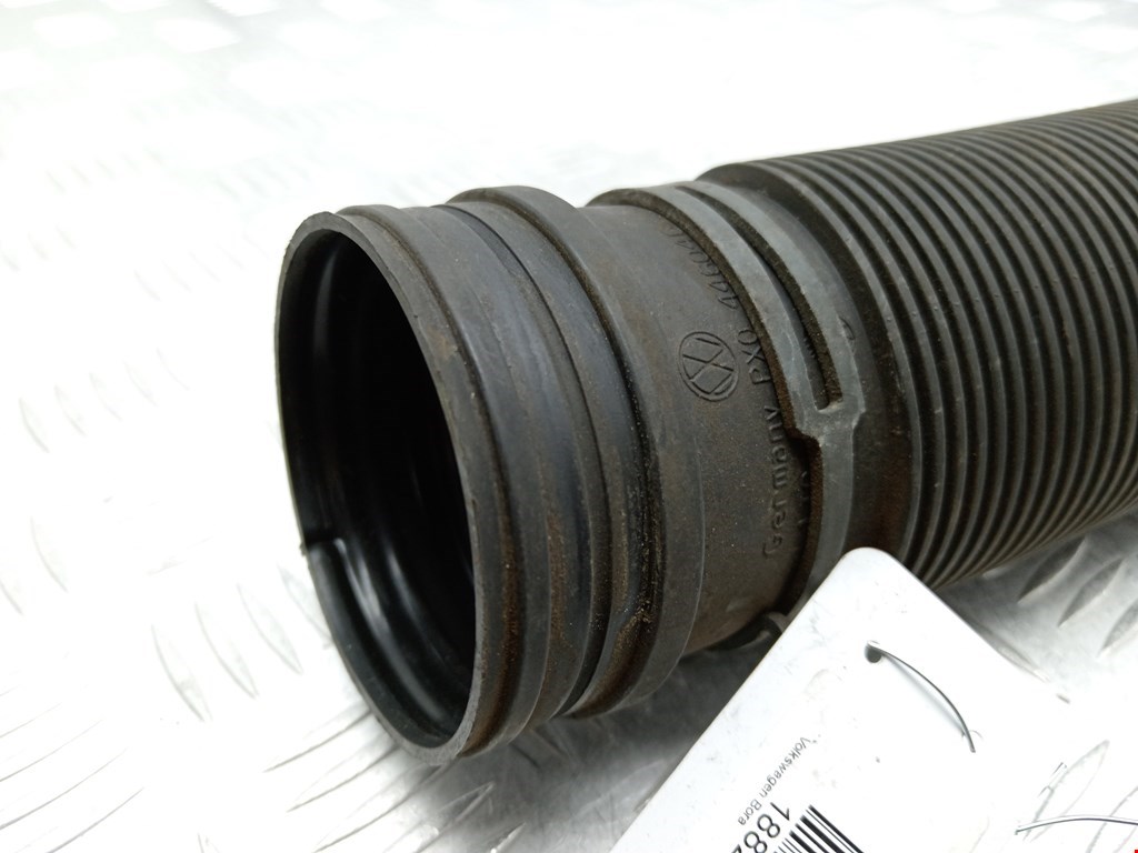Патрубок воздушного фильтра VOLKSWAGEN Bora 1998-2005