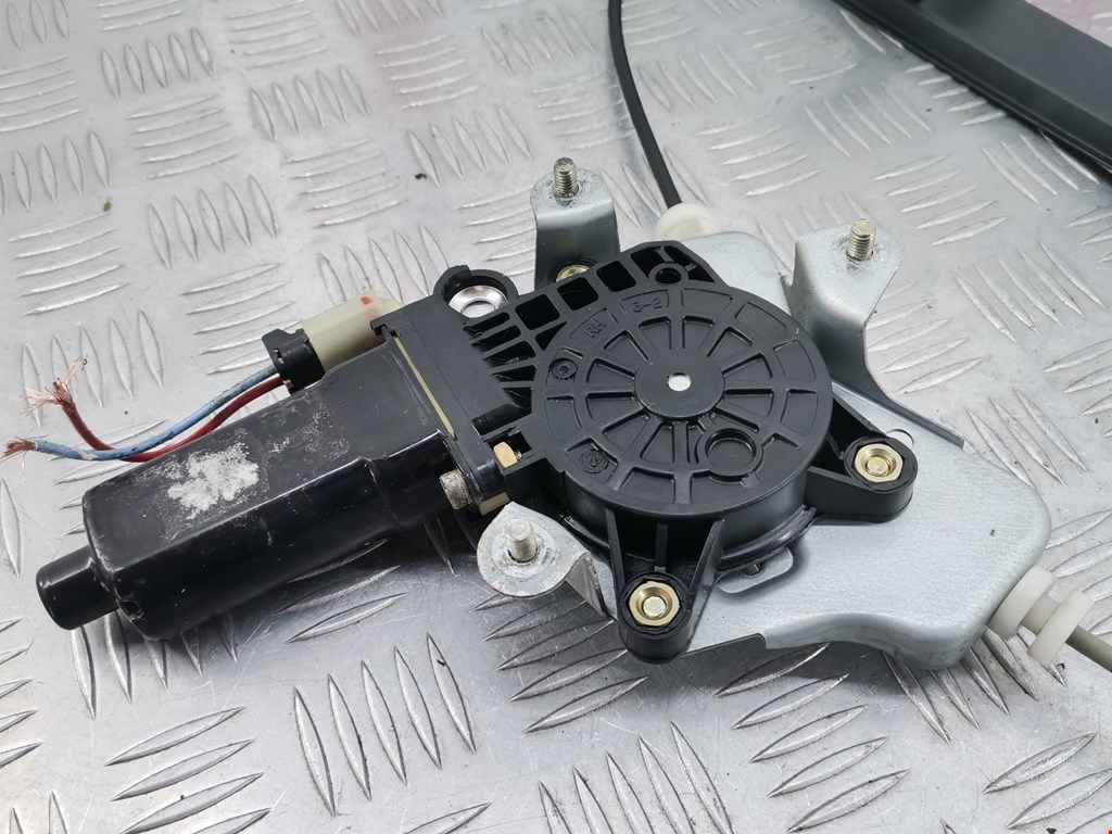 Стеклоподъемник передний правый HYUNDAI Starex (H-1) Starex H-1 1997-2007