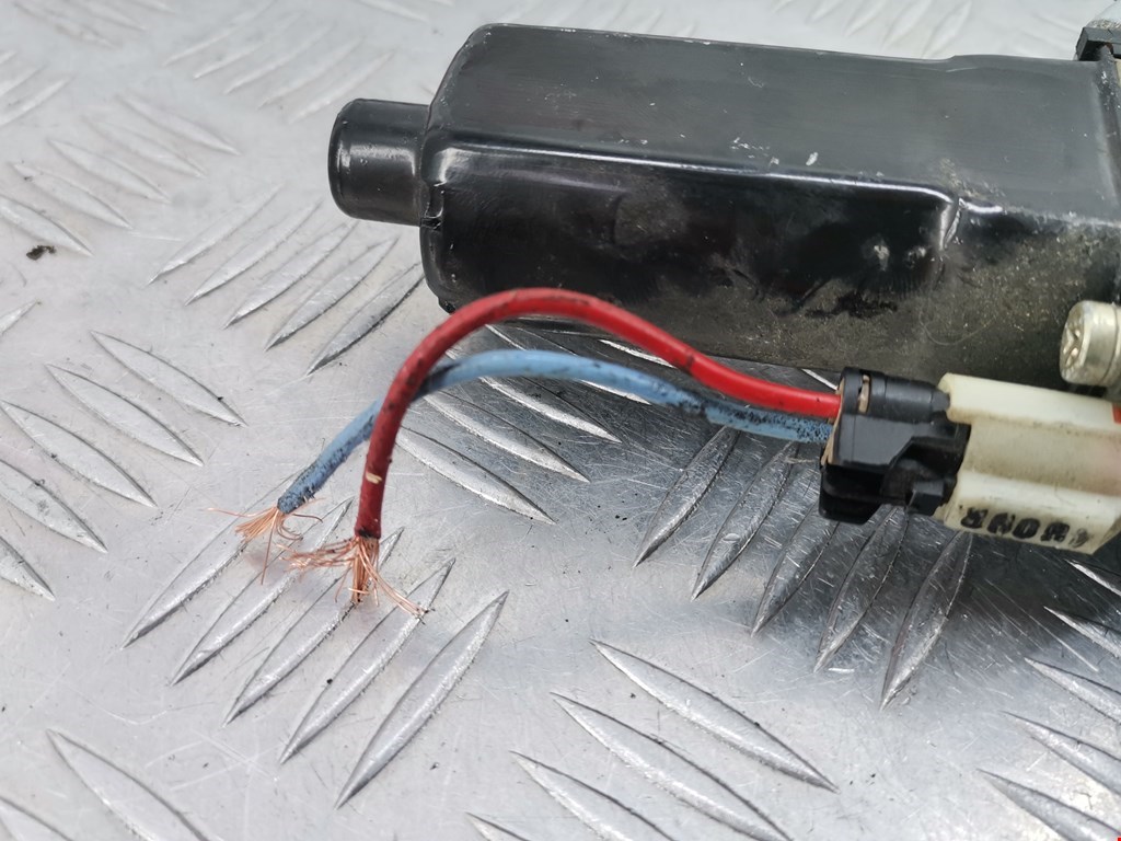 Стеклоподъемник передний правый HYUNDAI Starex (H-1) Starex H-1 1997-2007