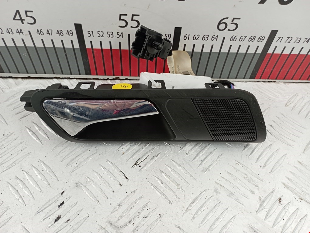 Ручка дверная задняя внутренняя правая VOLKSWAGEN Passat B6 2005-2011