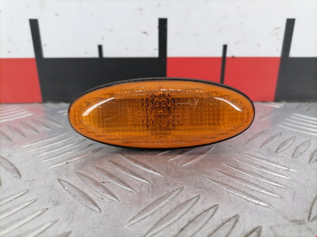 Повторитель на крыло MAZDA Premacy CP 1999-2004