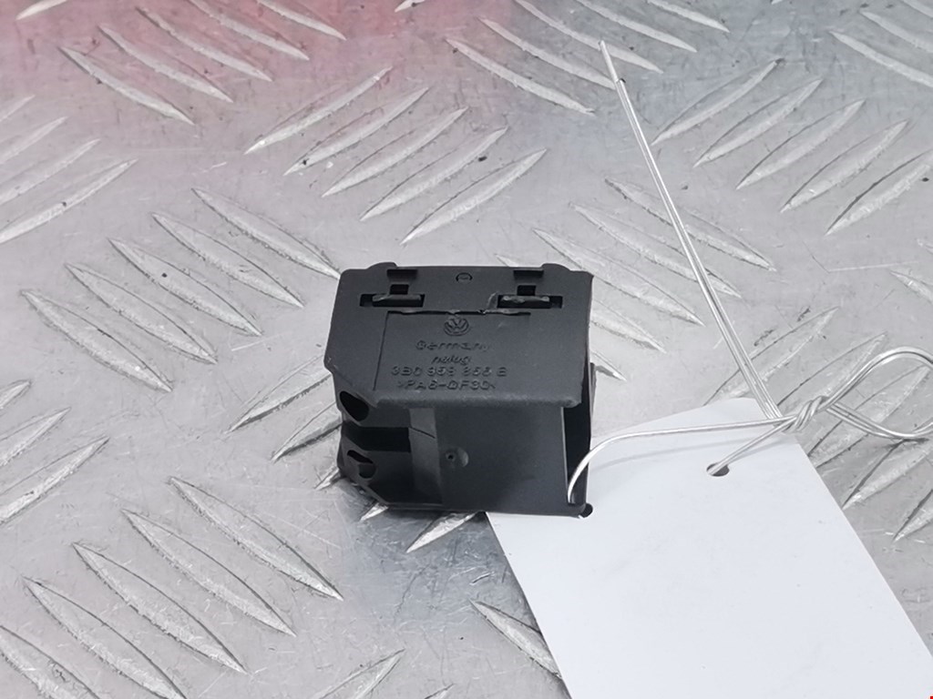 Кнопка стеклоподъемника VOLKSWAGEN Passat B5 1997-2005