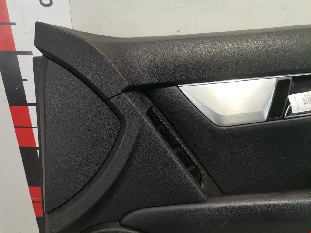 Обшивка двери передняя правая MERCEDES-BENZ C-Class C-klasse W204 2007-2015