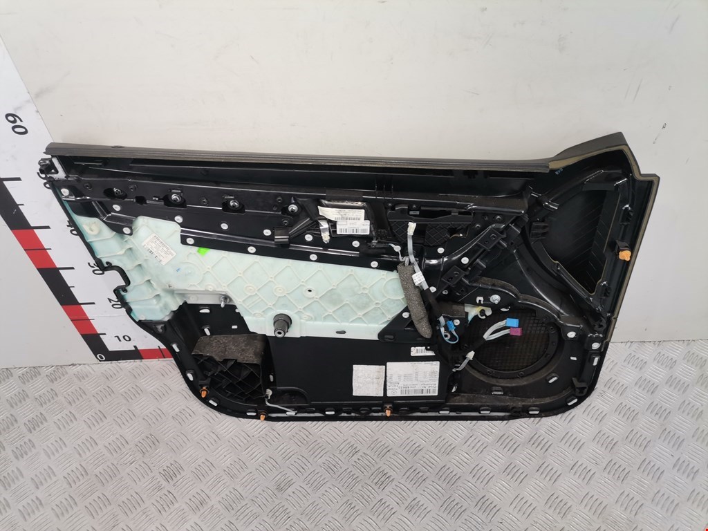 Обшивка двери передняя правая MERCEDES-BENZ C-Class C-klasse W204 2007-2015