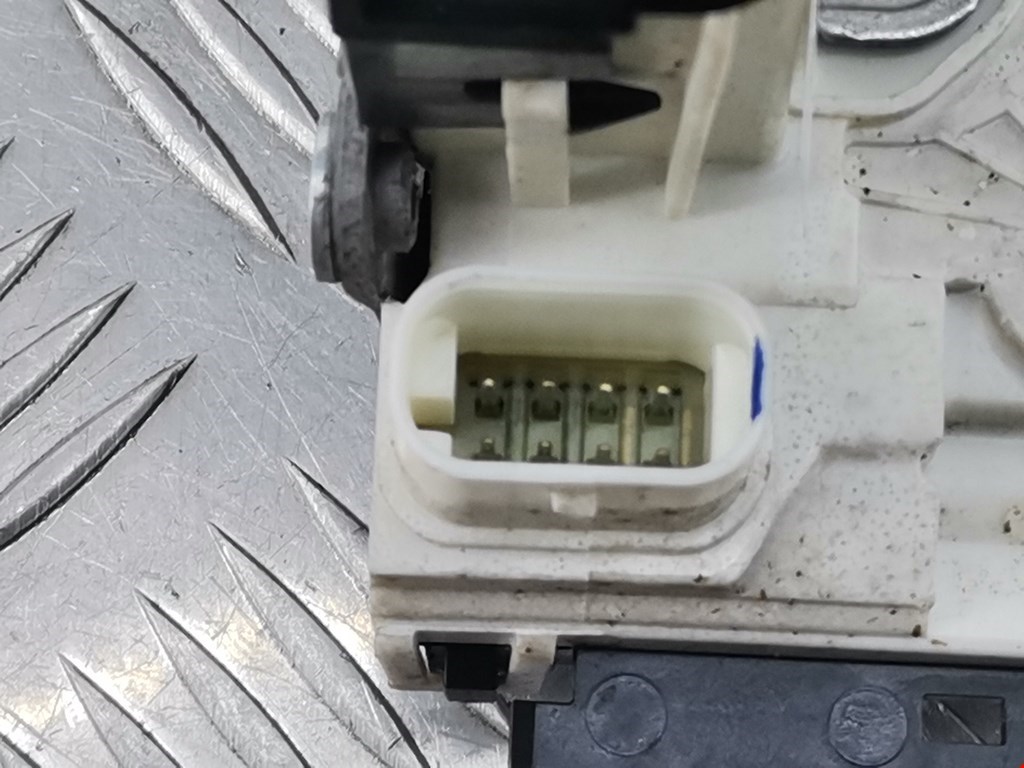 Замок двери задней правой MERCEDES-BENZ C-Class C-klasse W204 2007-2015