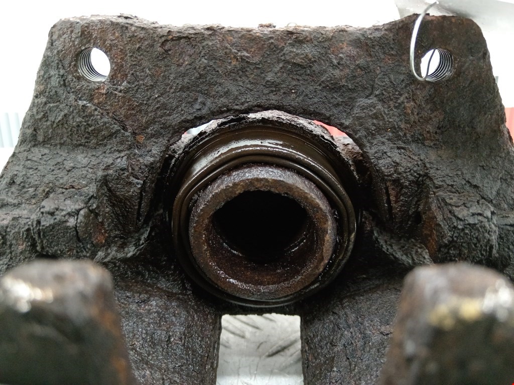 Суппорт задний левый VOLVO XC90 2002-2014