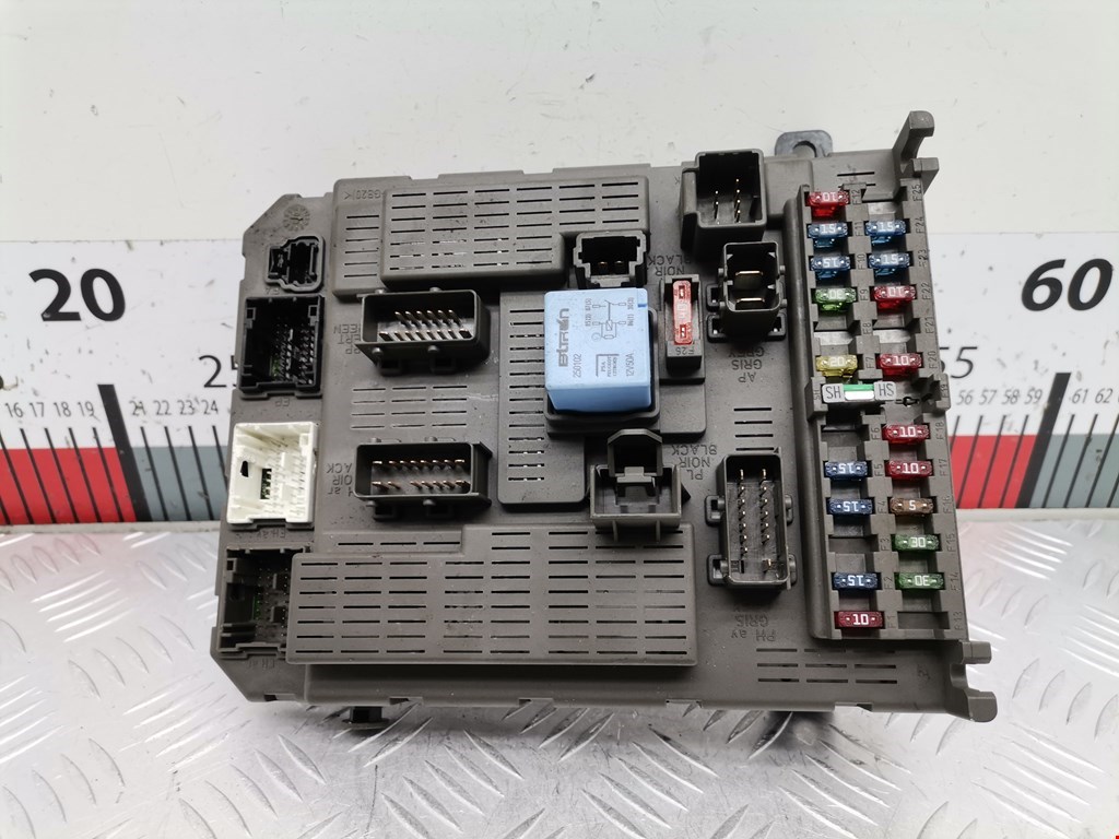 Датчик уровня в бачок омывателя CITROEN C5 I 2001-2008